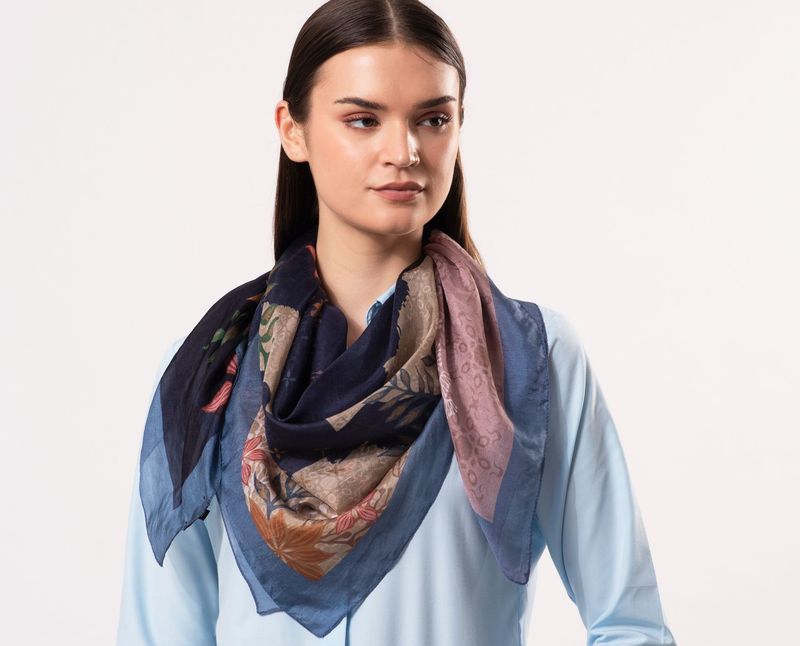 Talia Floral Pure Silk Square 100 | DLUX