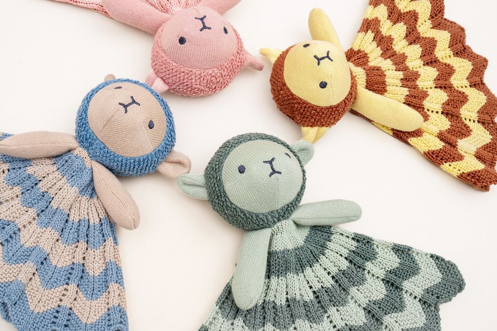 Snuggle Sheep OEKO-TEX Cotton Knit Baby Comforter