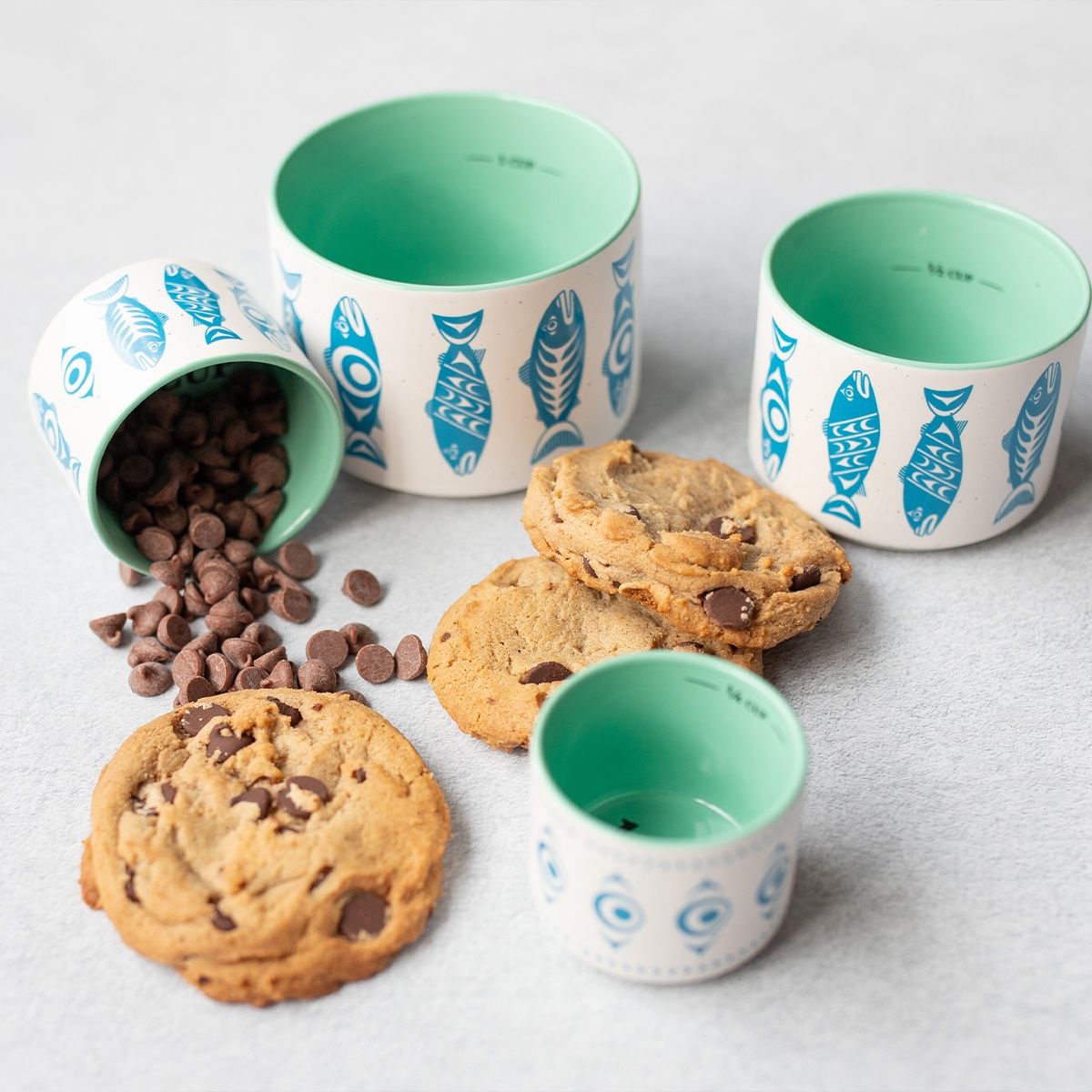 Salmon in the wild Ceramic Measuring Cups