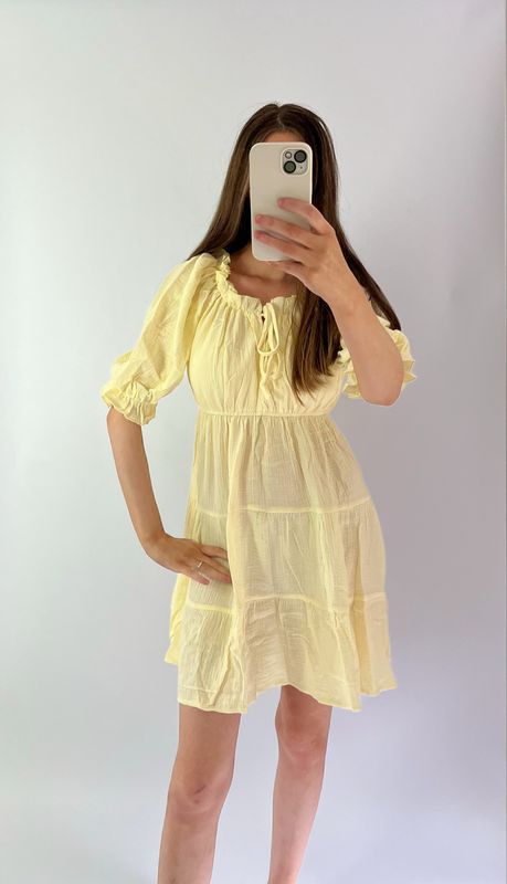 Kleid aus Musselin mit Rüschen butter yellow