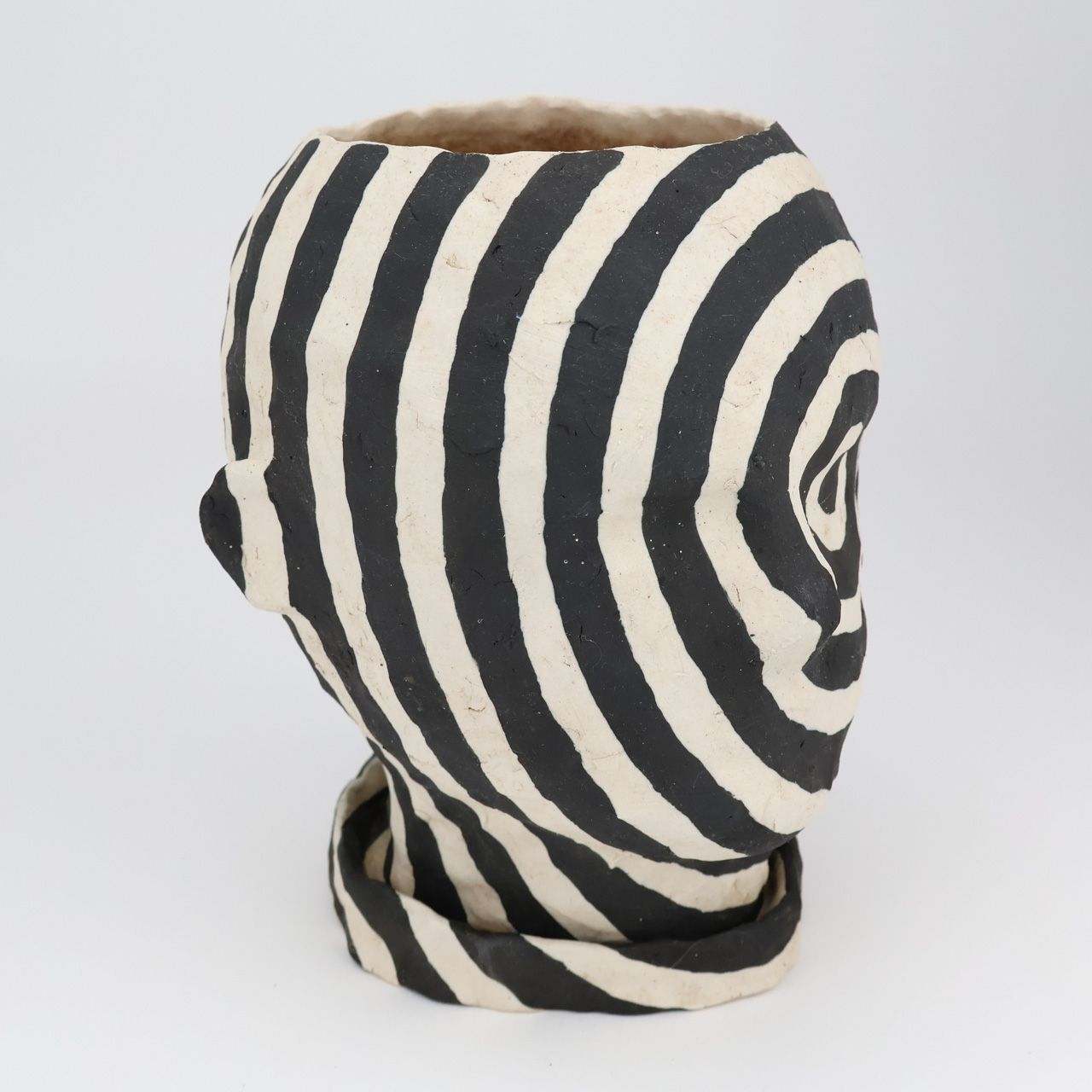 Crista Ann Ames &amp; Karl Swiesow, Planter 9