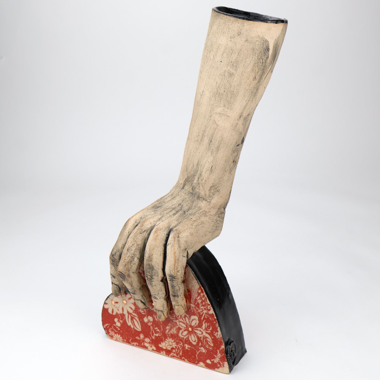 Sarah Alsaied, Table Vase, Hand
