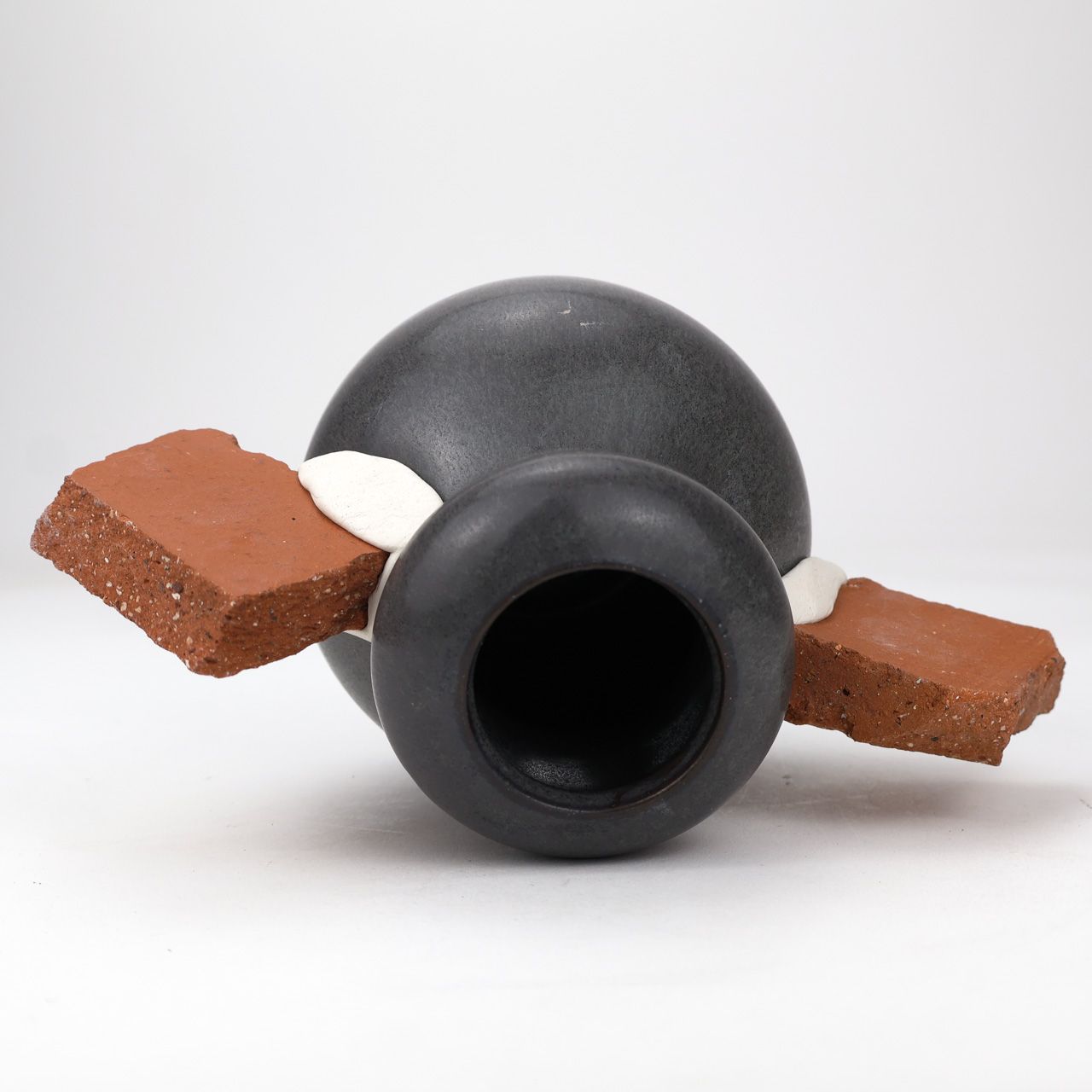 A Coudriet, Bud Vase w Brick no. 6