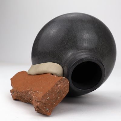 Austin Coudriet, Vase