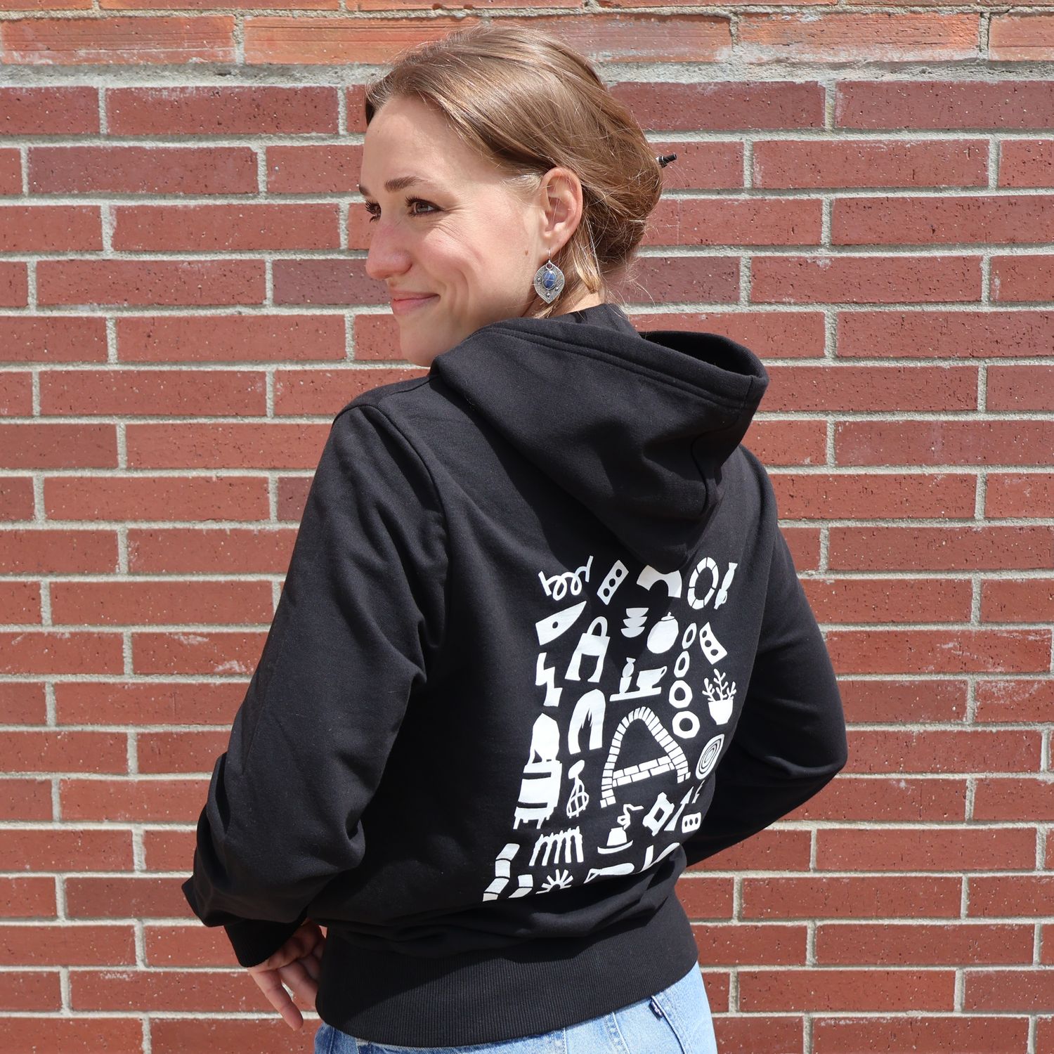 Hoodie, Doodads