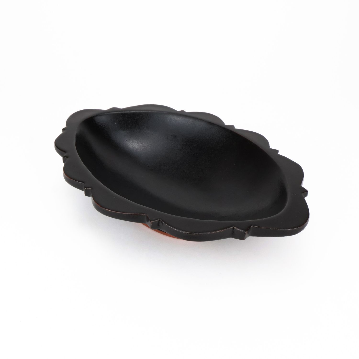 Courtney Murphy, Oval dish, 3
