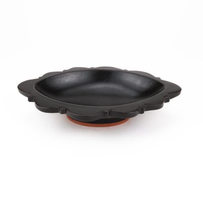 Courtney Murphy, Oval dish, 1