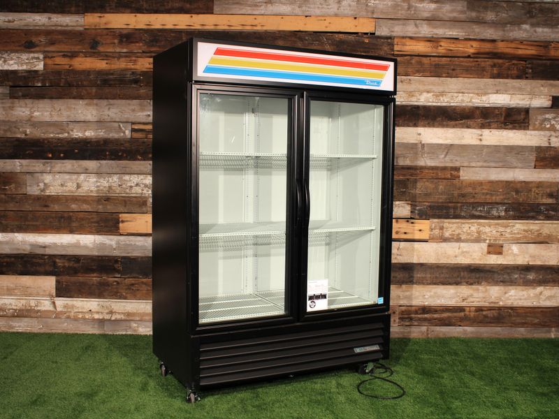 True GDM-49-HC~TSL01 54 1/8" GDM Series Two Section Glass Door Merchandiser