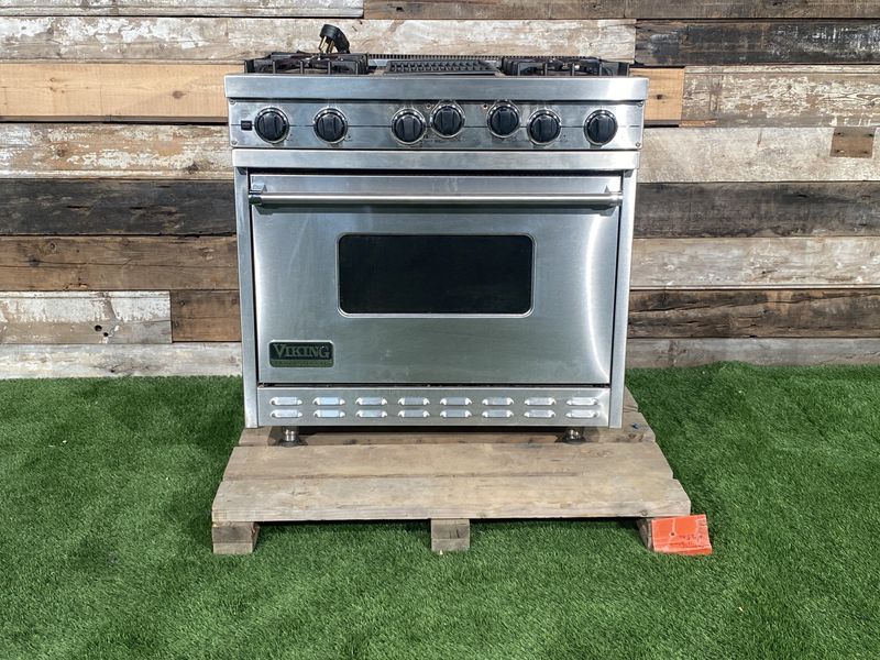 Viking Pro Series Gas Range 36" - Model VDSC3674QSS