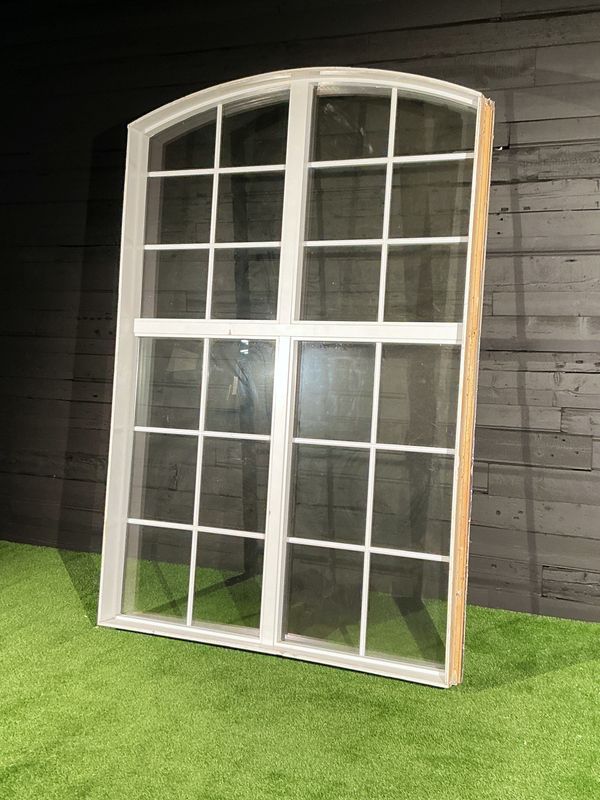 Arched Bay Window 24-Lite: 106-1/2 x 71-1/2 x 8 Inches