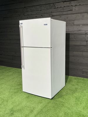 Maytag Heritage Series MRT519SZDH 19.1 Cu. Ft. Top-Freezer Refrigerator | White | 66-1/8" x 29-3/4"
