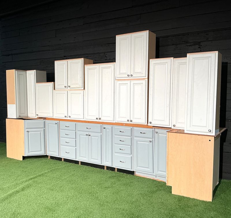 18 Piece Kitchen Cabinet Set - KraftMaid Cabinetry 2 Tone