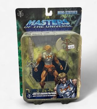 Masters of the Universe Battle Armor He-Man Mini-Statues