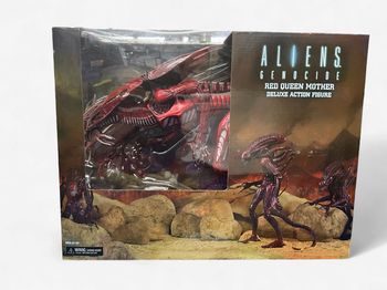 Aliens Genocide Red Queen Mother Deluxe Action Figure