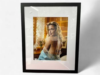 Katherine Heigl Autographed 11 x 14 photo Global Auth COA
