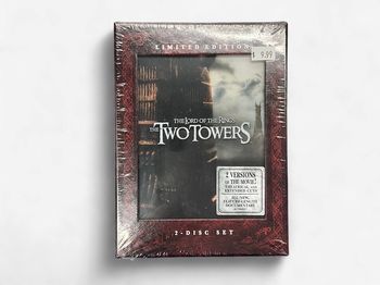 The Lord of the Rings The Two Towers 2-Disc DVD set The Lord of the Rings The Two Towers 2-Disc DVD set