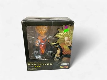 Bandai Tamashii Figuarts Zero Super Saiyan 3 Son Goku Figure