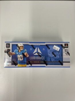 2025 Panini Luminance Football