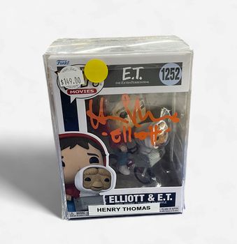 Funko Pop! Movies E.T. Henry Thomas Autographed Elliott & E.T. # 1252 Beckett COA