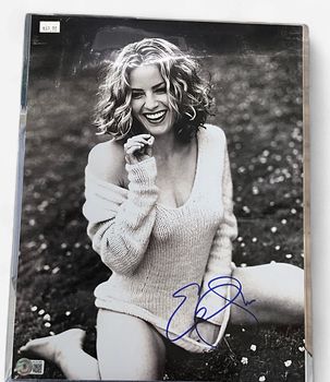 Elisabeth Shue Autographed Photo 11 x 14 Beckett COA