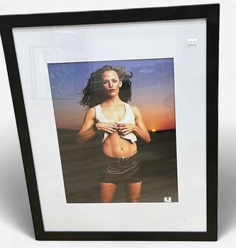 Jennifer Garner Autographed Photo Global Auth COA