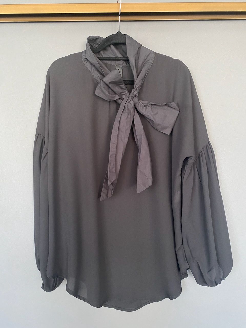 GOLDEN Tina Tie Top BK