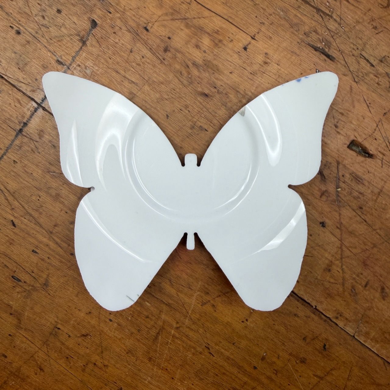 Butterfly plate