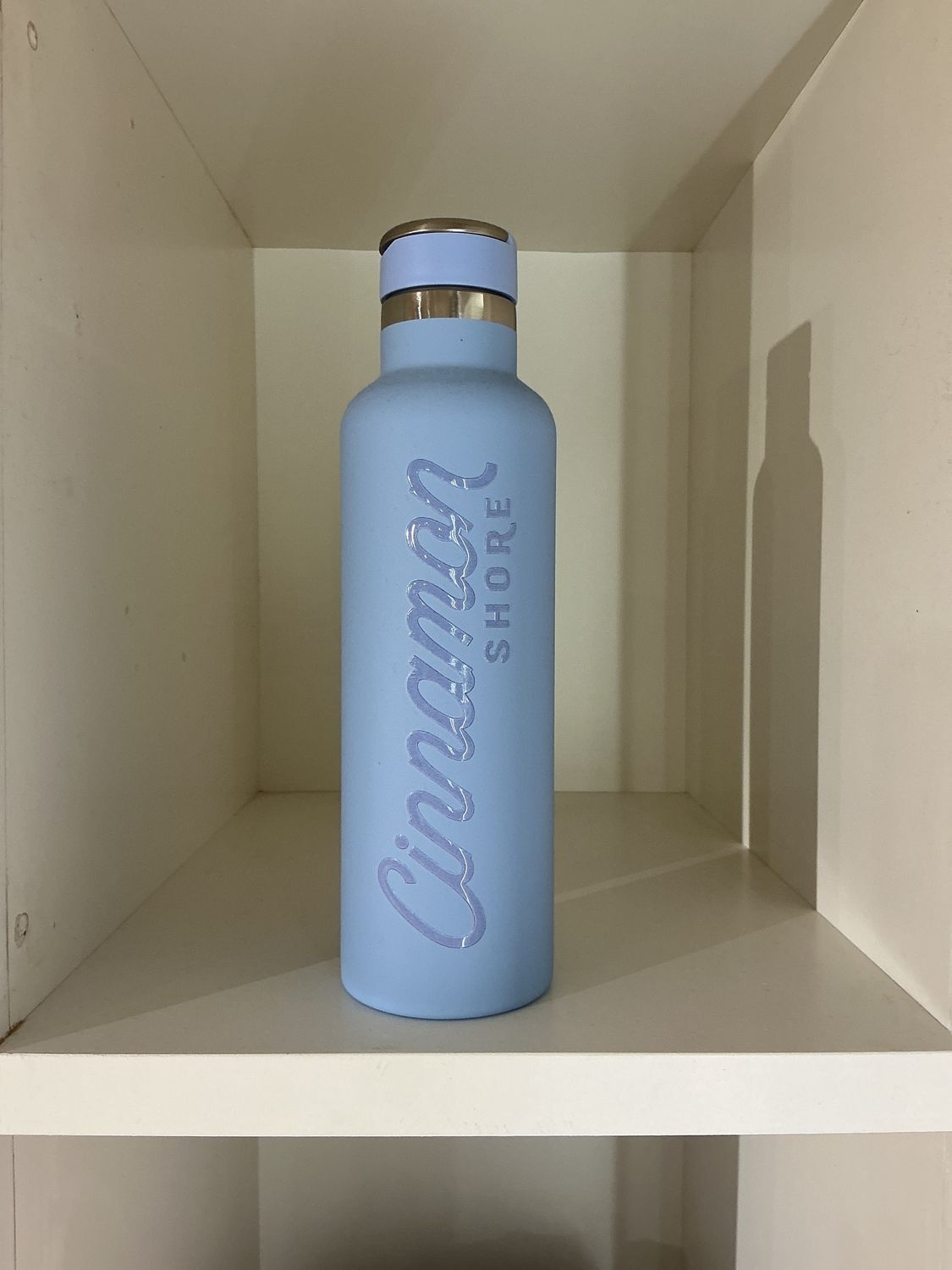 Cinnamon Shore Legend Water Bottles, Size: Blue Legend