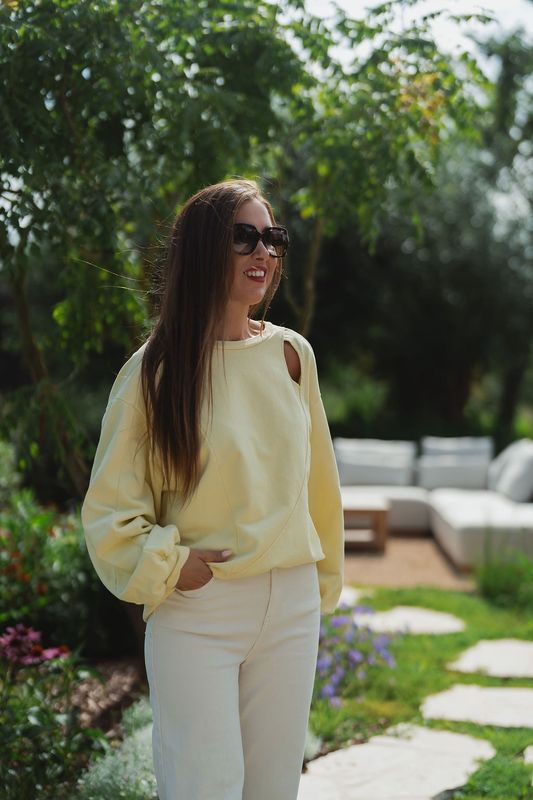 Cutout Sweatshirt Pastel yellow