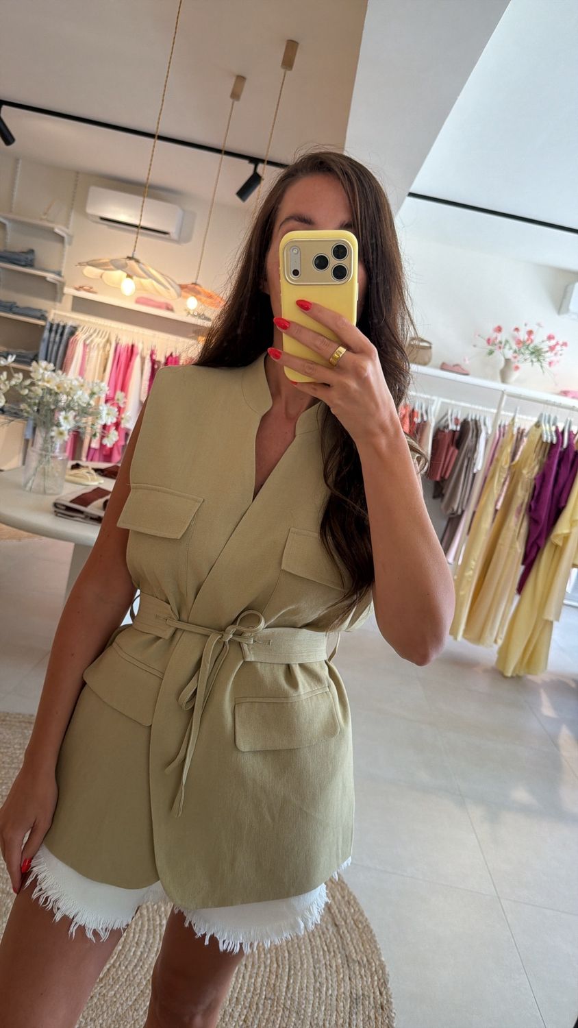 Sleeveless Vest Helena Beige
