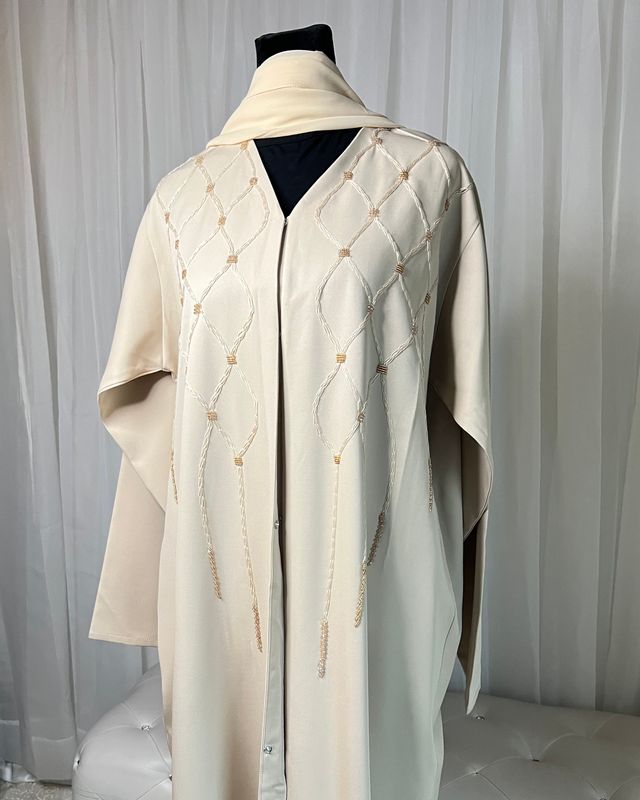 Luna Abaya