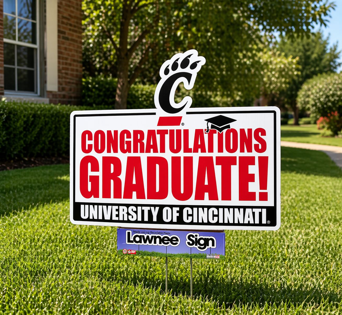 CDI Congratulations Graduate Lawn Sign