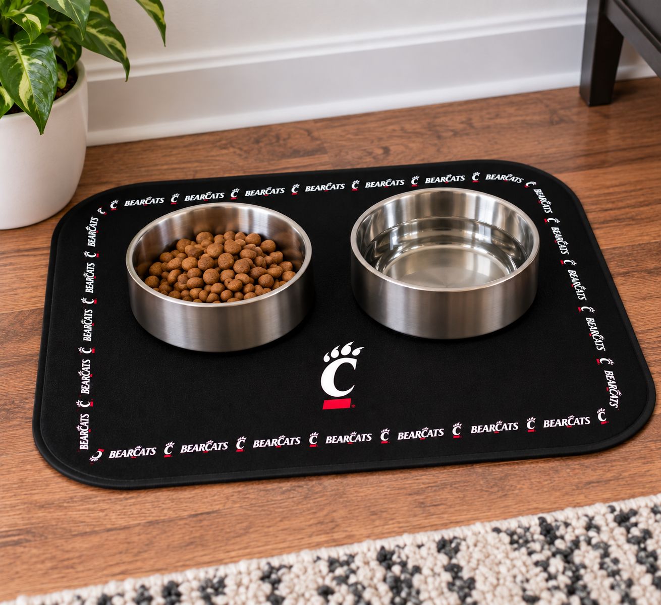 University of Cincinnati Bearcats C-Paw Pet Mat