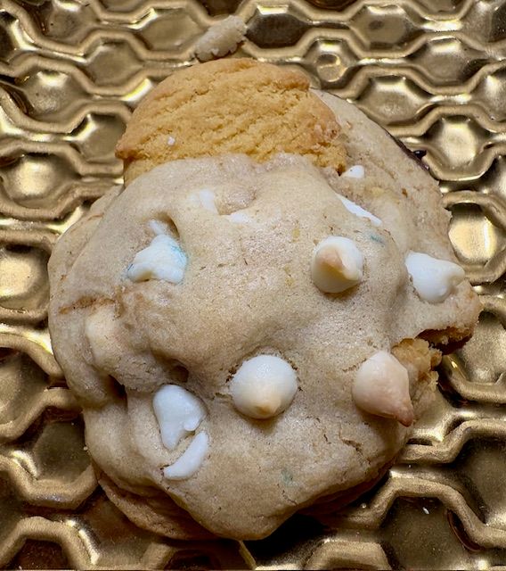 Almond Dragon White Chocolate Cookie