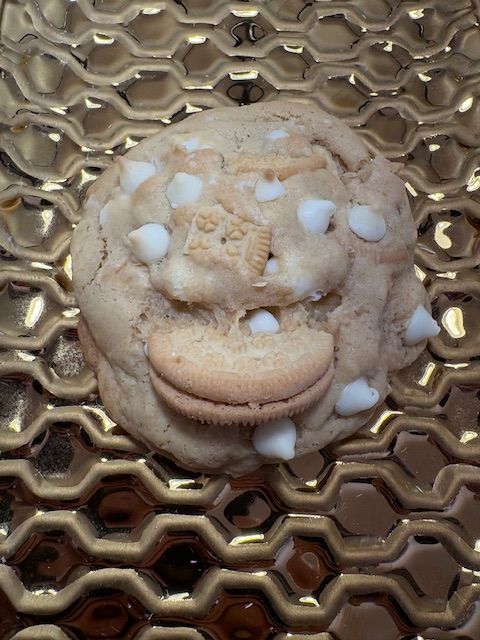 California Golden State Blondie White Chocolate Chip with Creamy White Filling Cookie