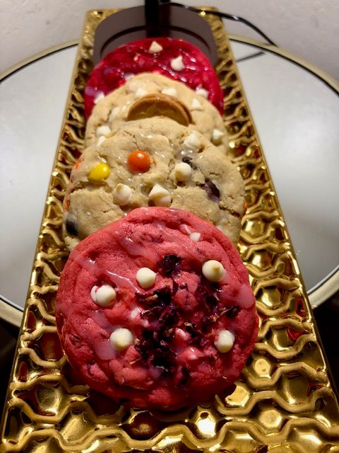 World Famous 8 Cookie Gift Package - FREE SHIPPING - FREE GIFT