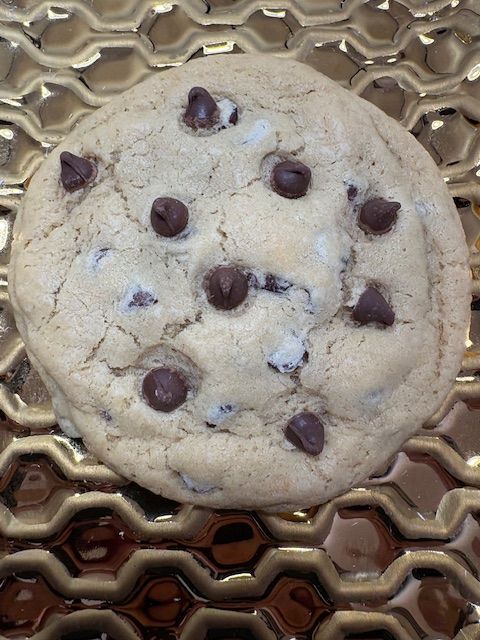 Classic Chocolate Chip Cookie with Nutella Filling