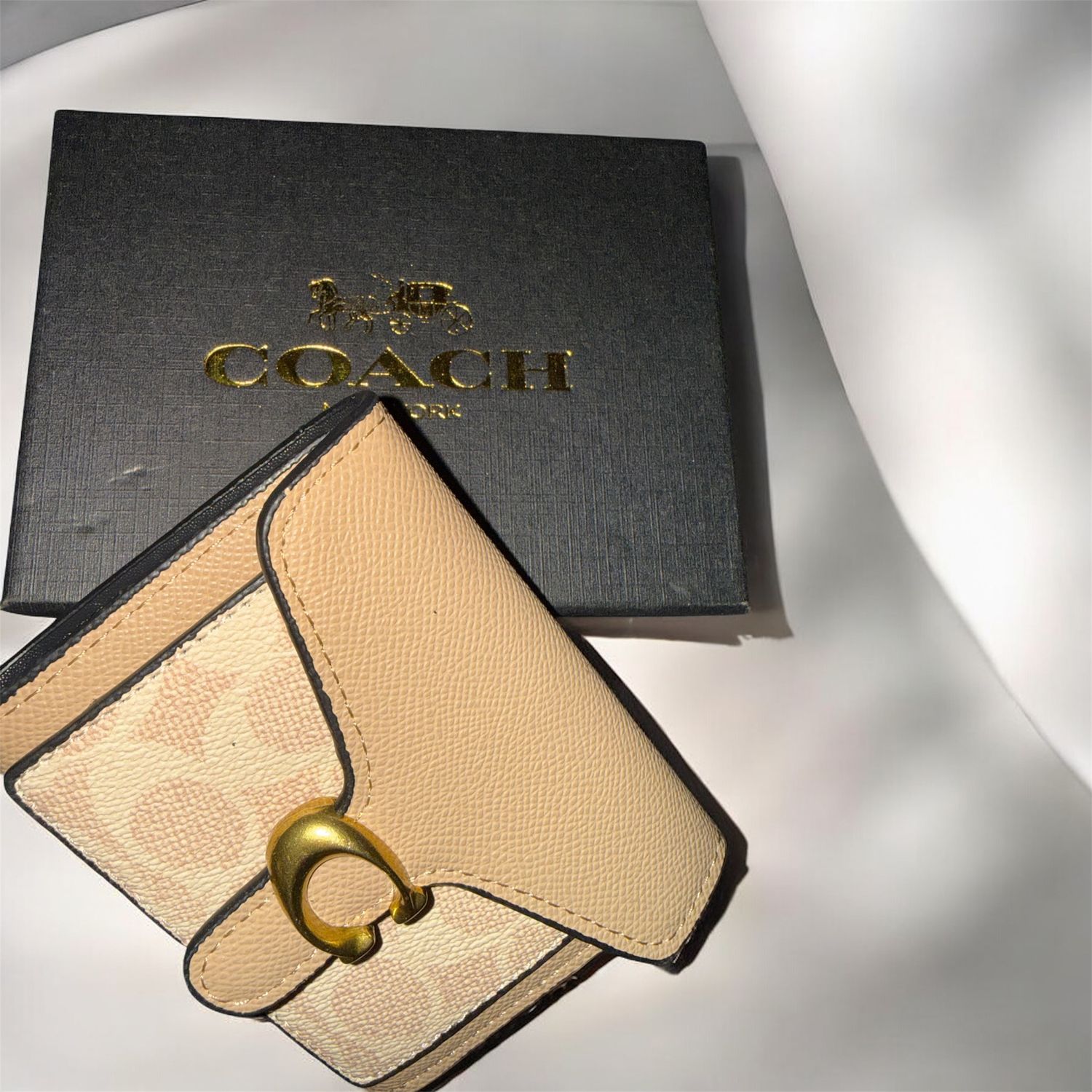 Snap Signature Wallet