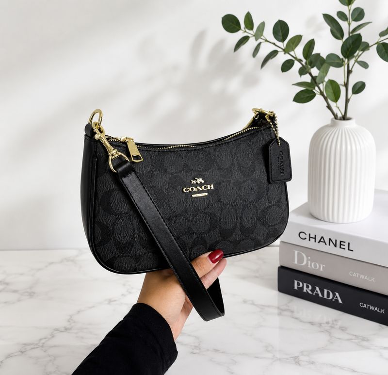 Teri Shoulder Purse