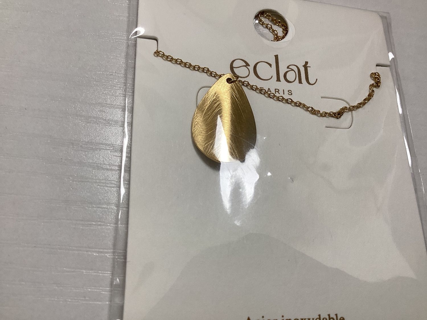 Teardropgold necklace