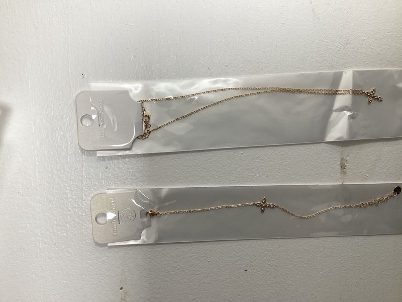 Cross necklace-cristals