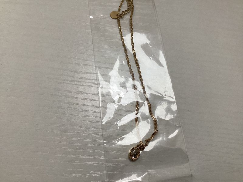 Mini crystal pendant necklace