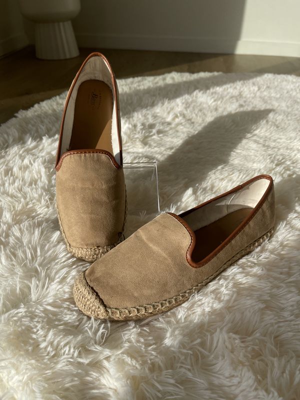 G.H. BASS &amp; CO. Beige