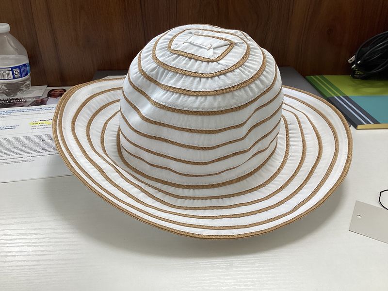White&amp;Beige bucket hat