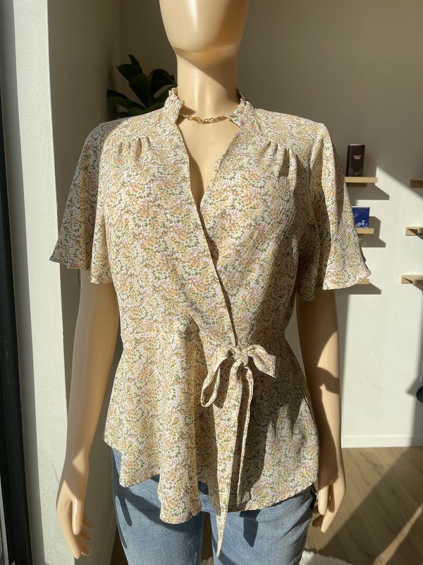 short sleeve V neck floral print