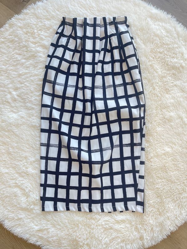Pencil midi skirt