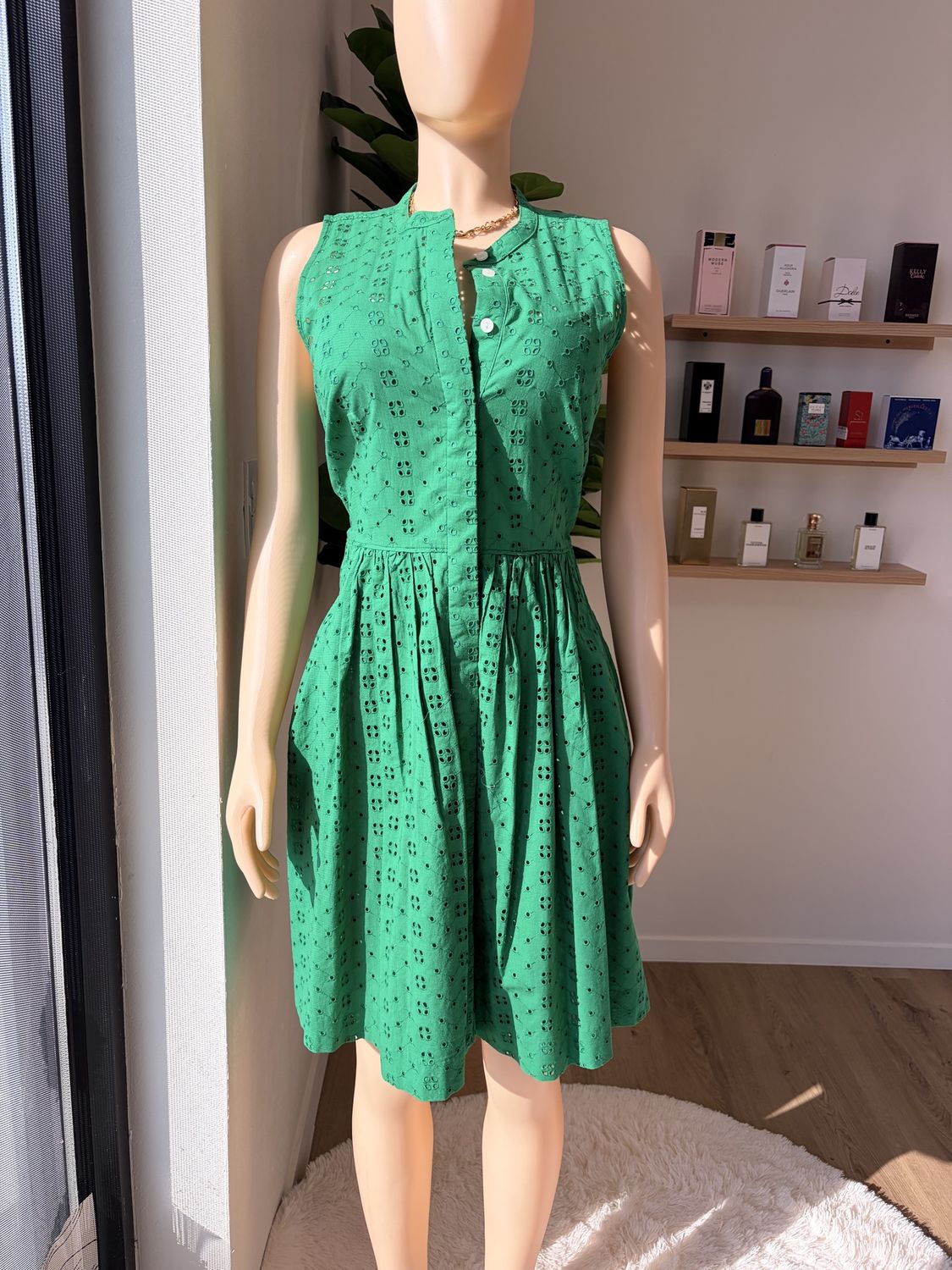 sleeveless midi dress lace material with pocket