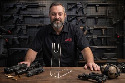 Präsentationsständer für Pistolen & Revolver (Acryl) Präsentationsständer für Pistolen & Revolver (Acryl)