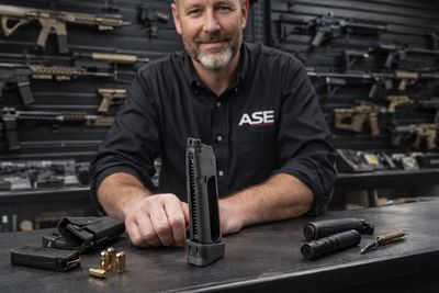 VFC CO2 - Magazin für Glock 17 & 34 GBB Gen. 3 & 4. VFC CO2 - Magazin für Glock 17 & 34 GBB Gen. 3 & 4.