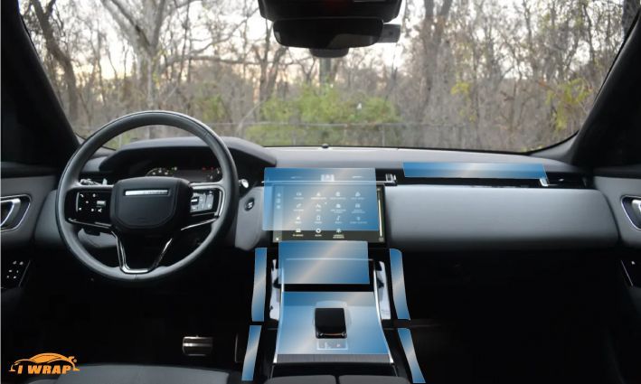 Range Rover Velar (display + interior)